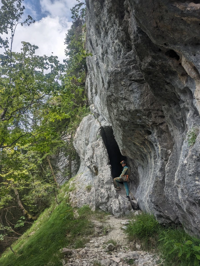 La grotte de la faille